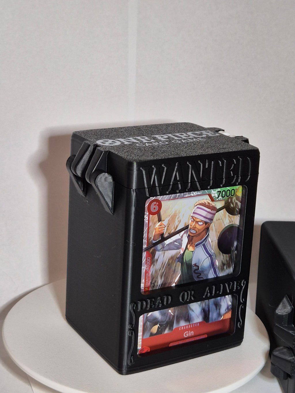 ONE PIECE Deck Box with Solid Latch