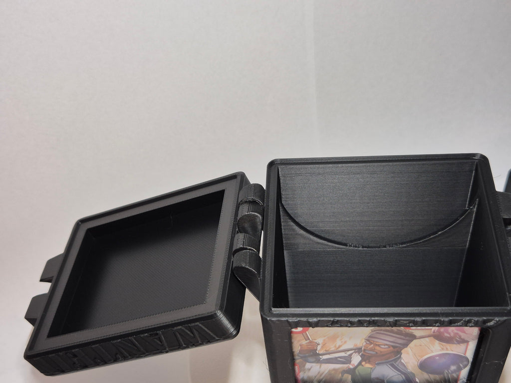 ONE PIECE Deck Box with Solid Latch